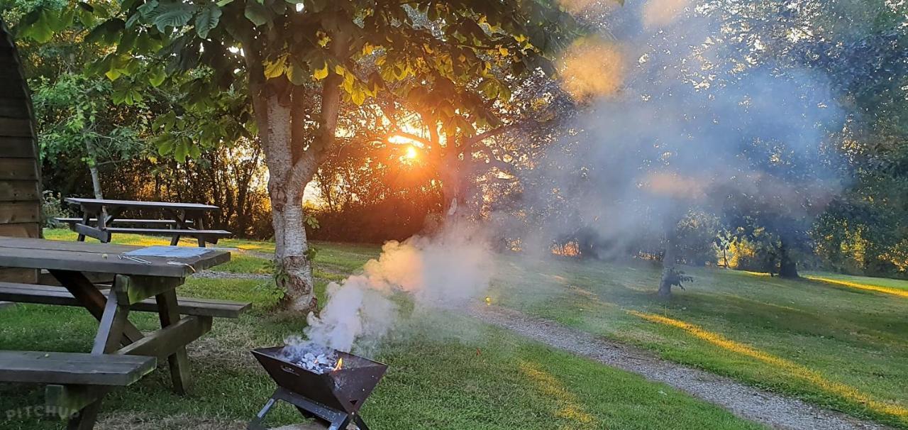 Caplor Glamping & Lodges ヘレフォード エクステリア 写真