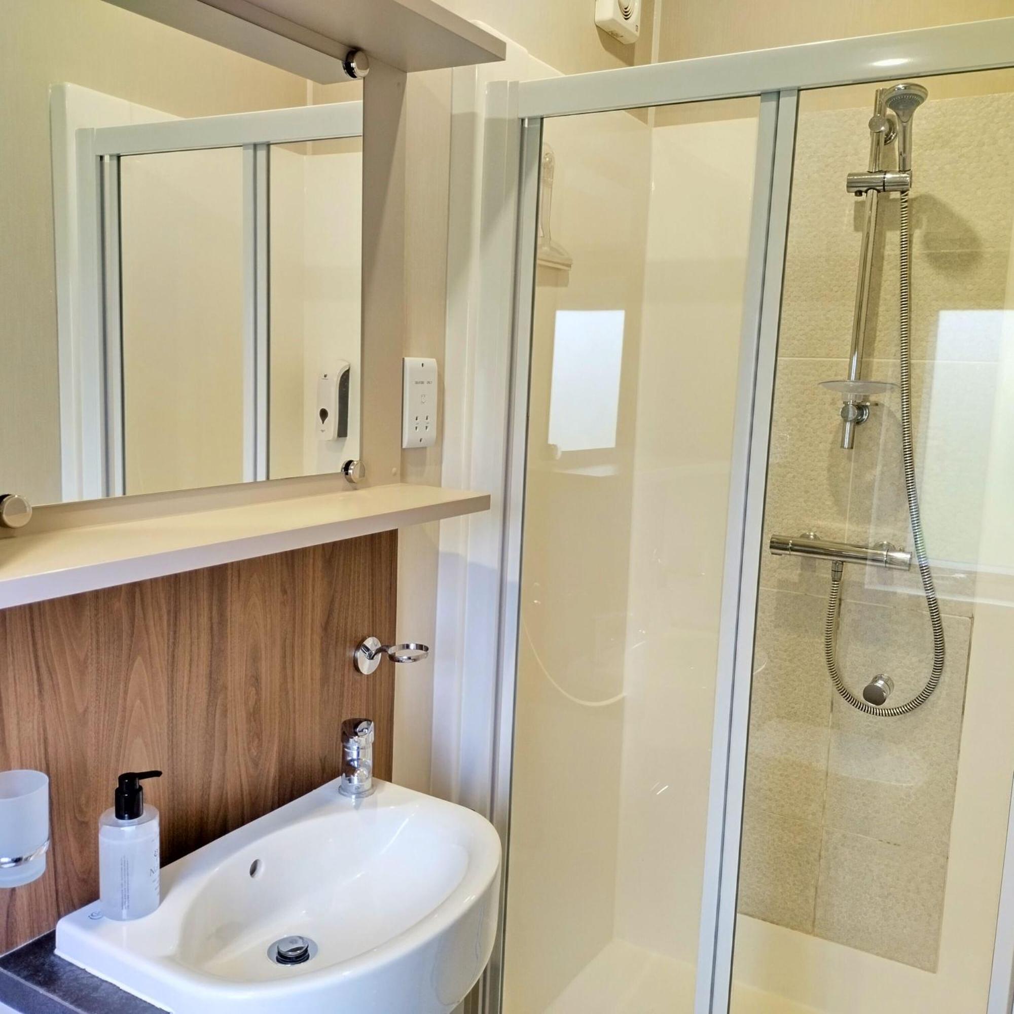 Caplor Glamping & Lodges ヘレフォード エクステリア 写真