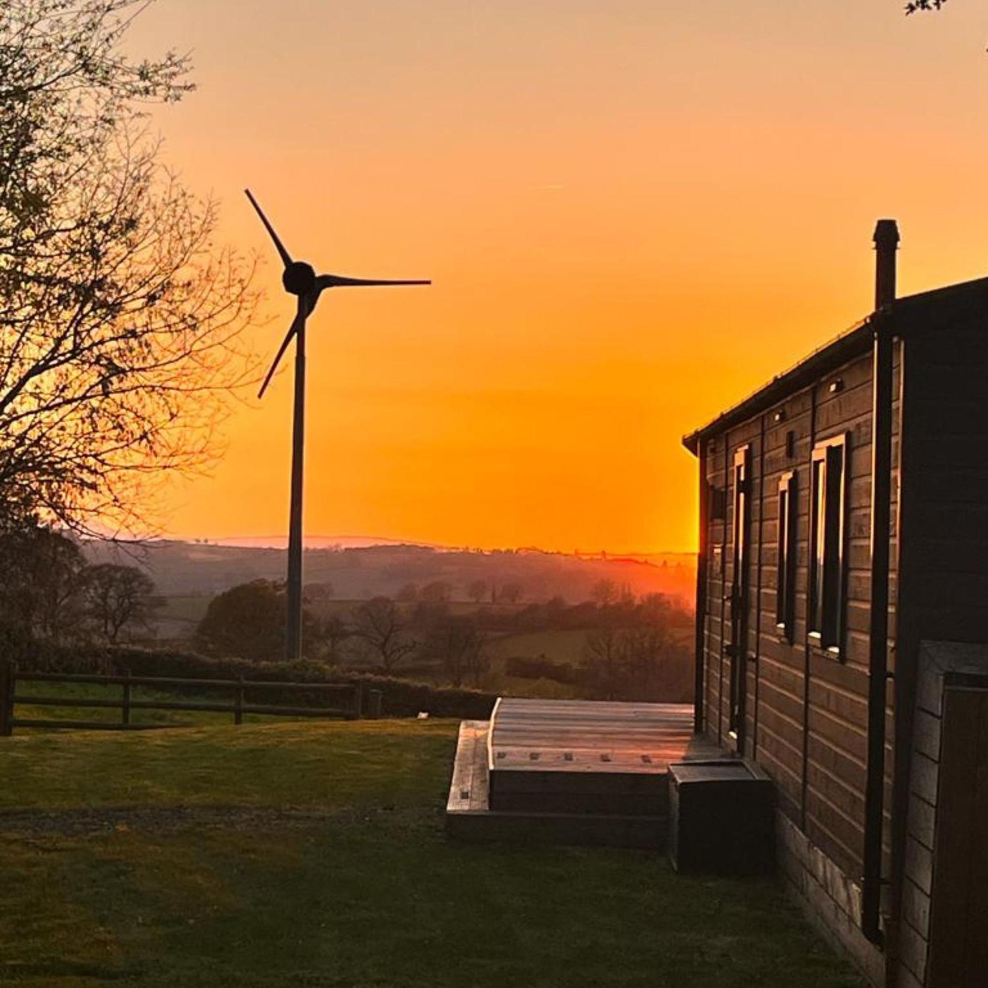 Caplor Glamping & Lodges ヘレフォード エクステリア 写真