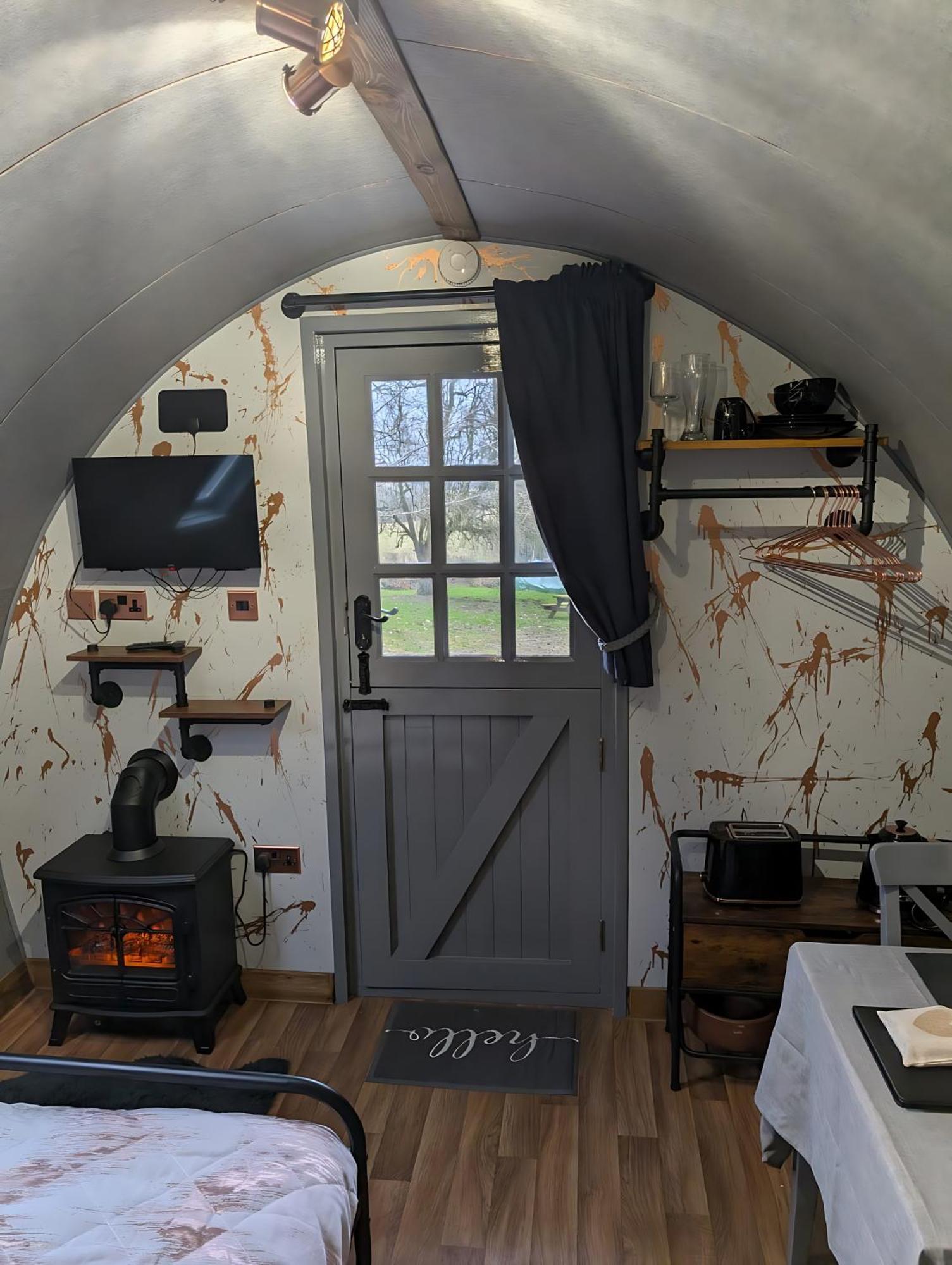 Caplor Glamping & Lodges ヘレフォード エクステリア 写真