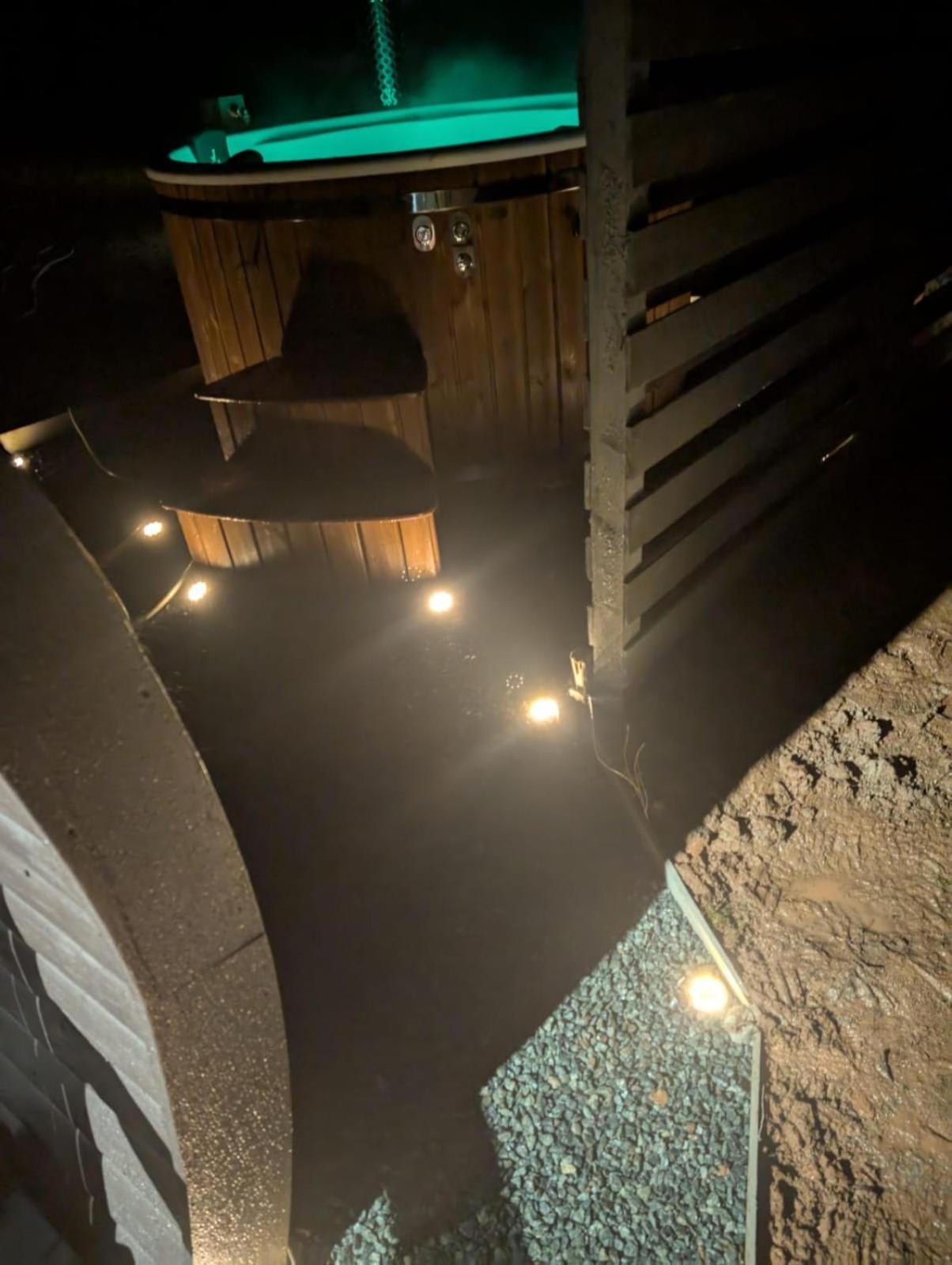 Caplor Glamping & Lodges ヘレフォード エクステリア 写真