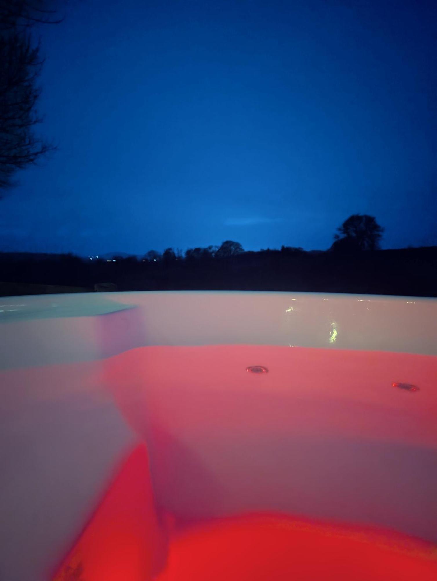 Caplor Glamping & Lodges ヘレフォード エクステリア 写真