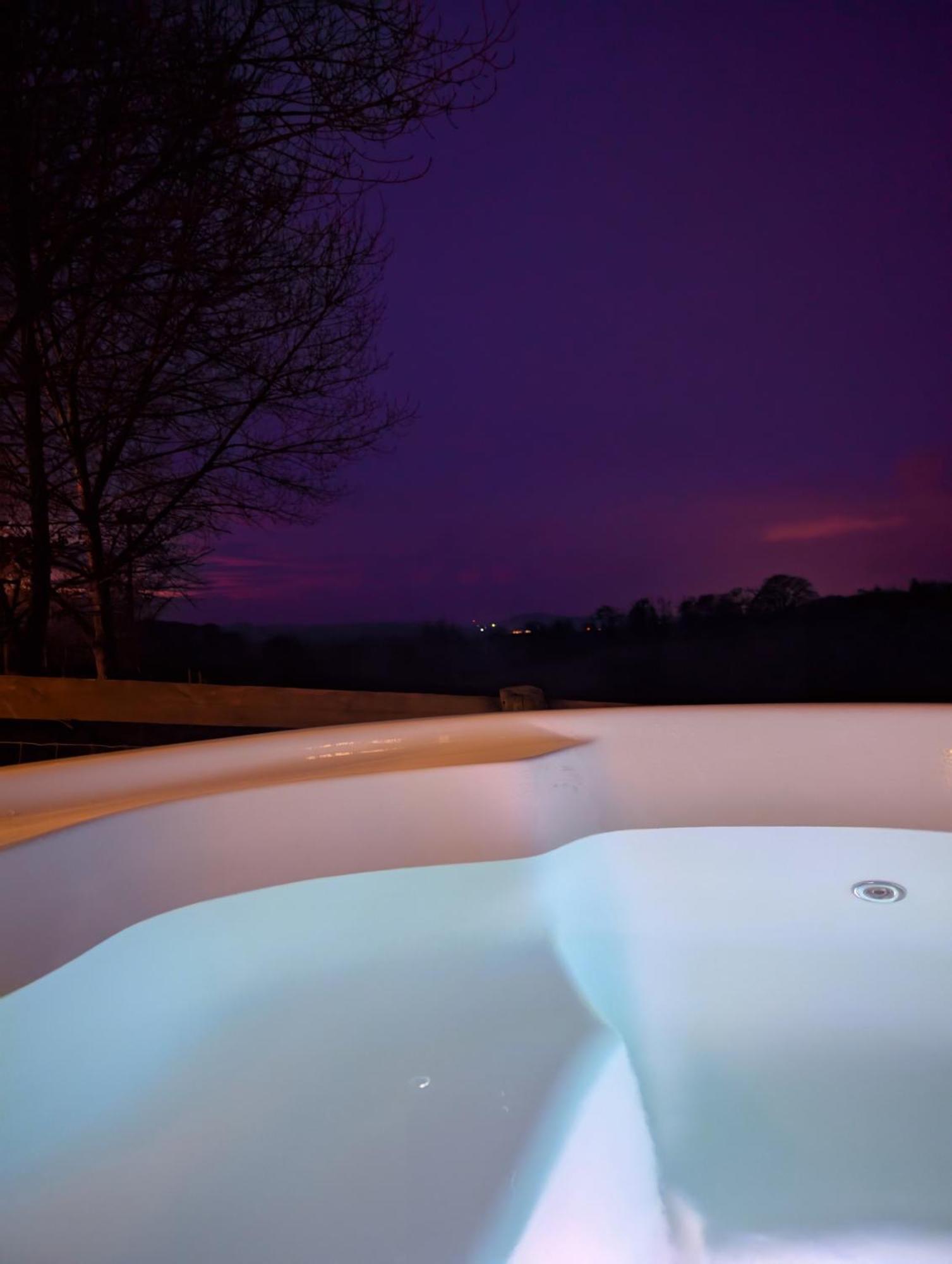 Caplor Glamping & Lodges ヘレフォード エクステリア 写真